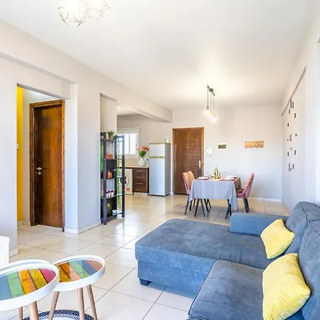 Color Nest 1-bedroom In * Larnaca